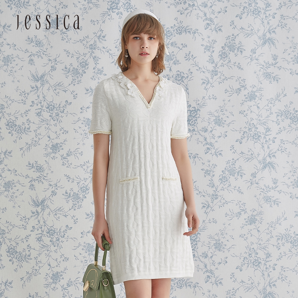 JESSICA - 精緻立體花樣V領短袖針織洋裝（白）