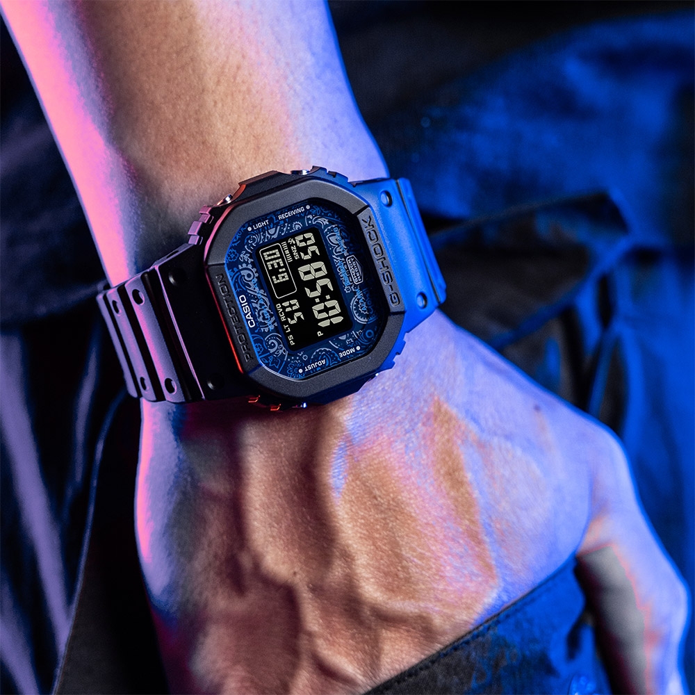 CASIO 卡西歐G-SHOCK 藍白變形蟲太陽能藍芽電波錶GW-B5600BP-1 | G