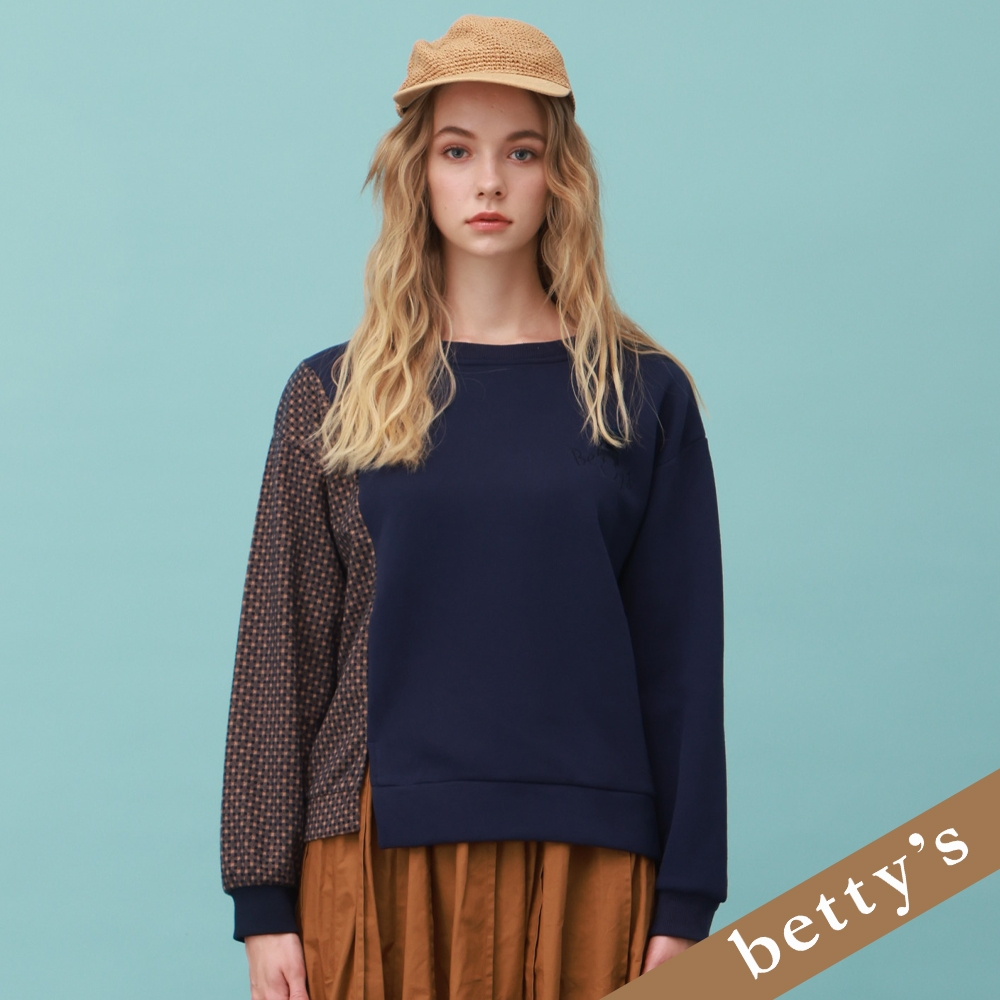 betty’s貝蒂思　格子拼接毛球內刷毛厚T(深藍色)