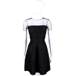 BLUGIRL 黑色透膚拼接花飾造型短袖洋裝