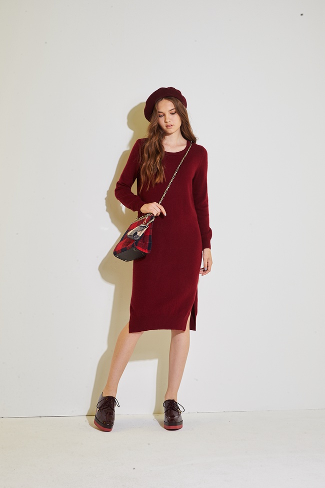 ICHE 衣哲 時尚簡約側開叉設計羊毛長版針織造型洋裝-紅