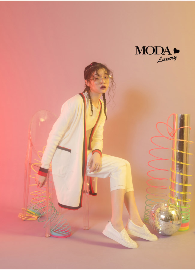 休閒鞋 MODA Luxury 質感鏤空雕花水鑽全真皮內增高厚底休閒鞋－白