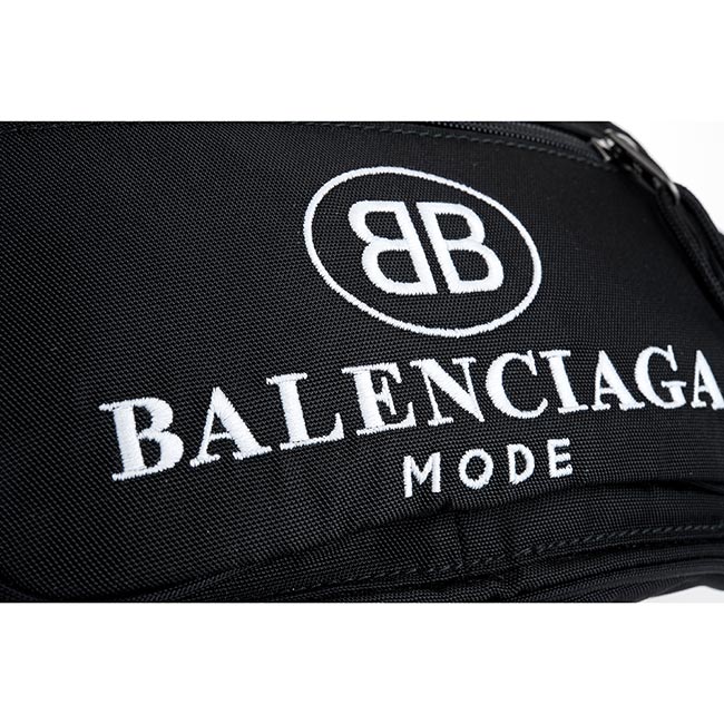 BALENCIAGA 新款英文字母大LOGO尼龍腰包/胸背包 (黑色)