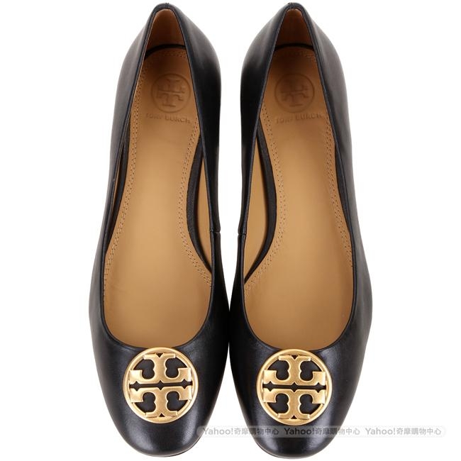 TORY BURCH Chelsea 黃銅標誌納帕牛皮低跟鞋(黑色)