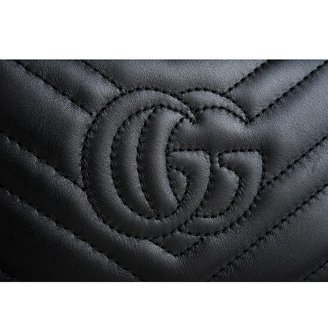 GUCCI GG Marmont仿舊金色雙G LOGO牛皮山字車紋暗釦三摺短夾(黑色)