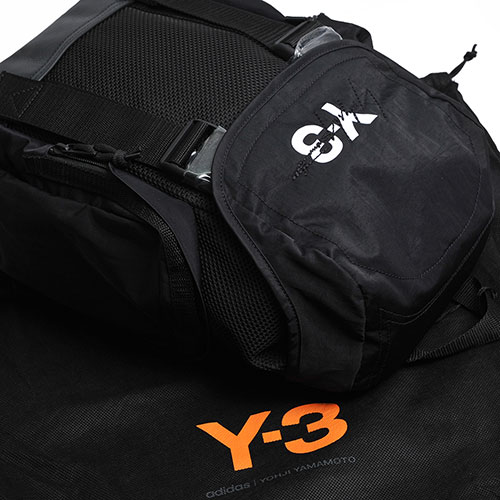 Y-3 XS MOBILITY 三本耀司LOGO刺繡多功能尼龍旅行後背包(黑色)