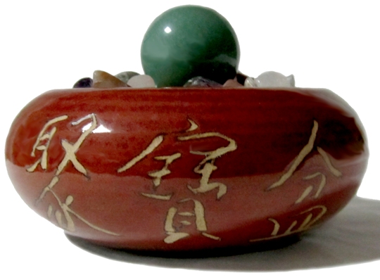 養慧軒 鶯歌陶瓷聚寶盆(瓶身直徑13cm) + 五行水晶碎石 + 東菱玉圓球