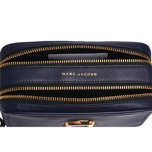 MARC JACOBS Softshot 24雙J金屬LOGO壓紋皮革手拿斜背包(海軍藍)