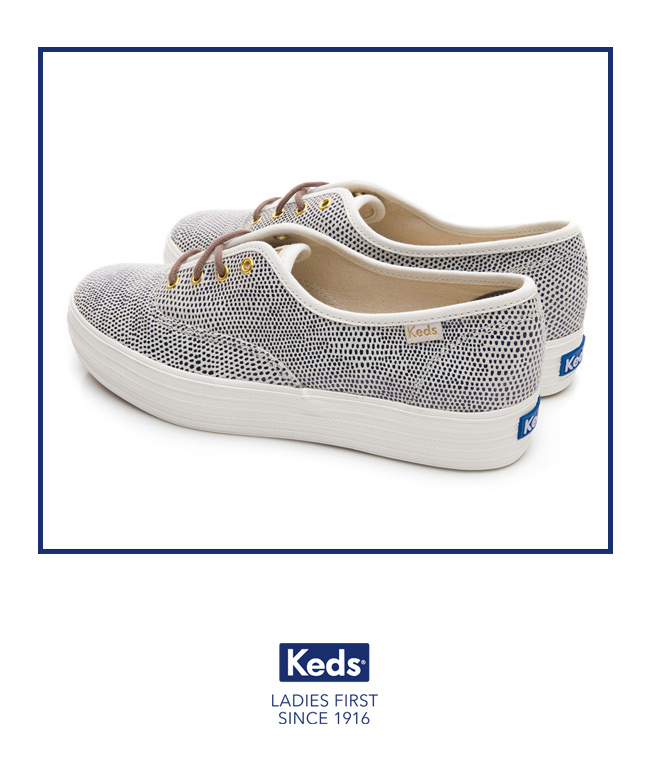 Keds TRIPLE 普普圓點皮革綁帶厚底休閒鞋-藍色