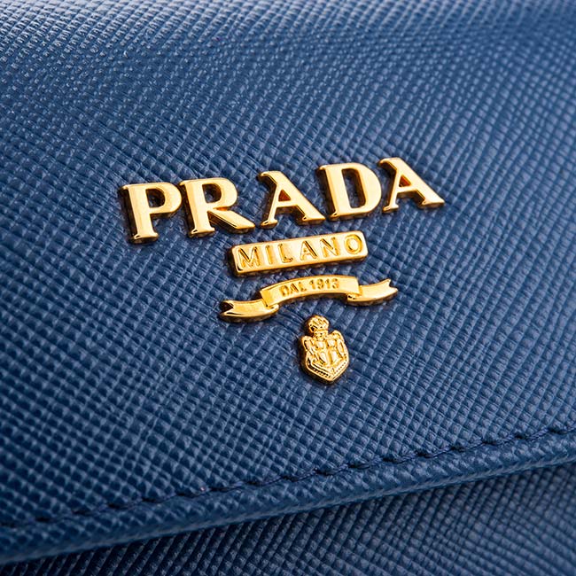 PRADA 經典Saffiano 金字LOGO十字紋牛皮釦式鑰匙包 (藍色)