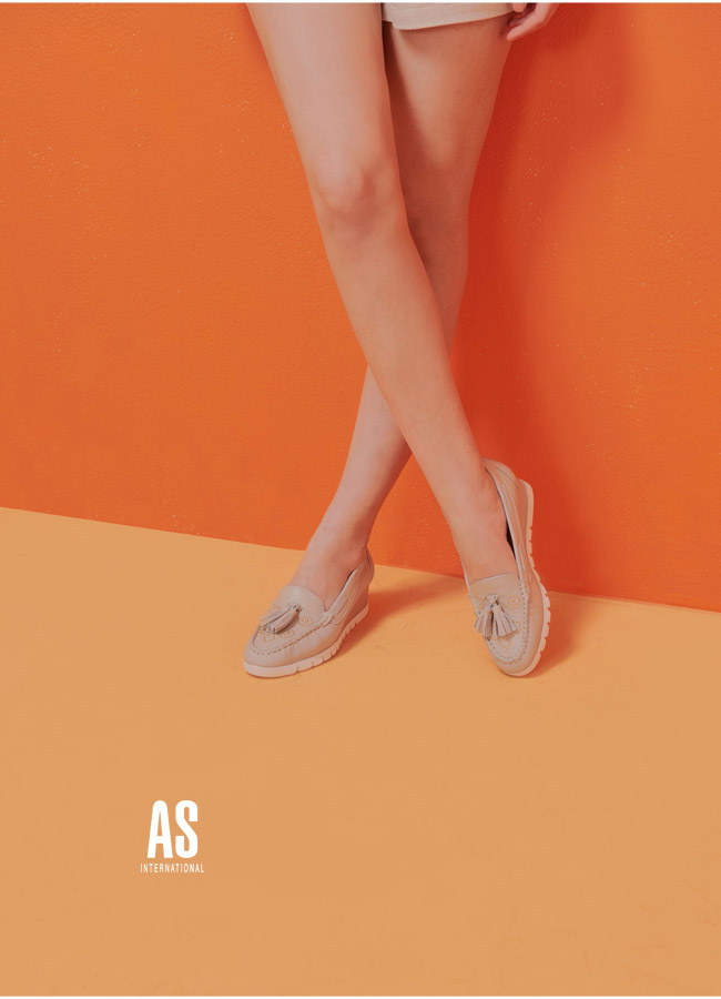 高跟鞋 AS 流蘇鉚釘羊皮莫卡辛楔型高跟鞋－米