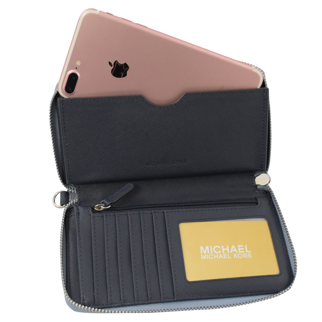 MICHAEL KORS Jet Set PVCㄇ字拉鍊對開式手掛中夾(淺藍)