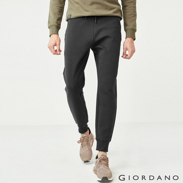 GIORDANO 男裝G-MOTION雙面空氣層運動束口褲-29 標誌黑