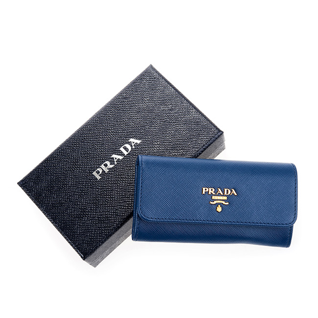 PRADA 經典Saffiano 金字LOGO十字紋牛皮釦式鑰匙包 (藍色)