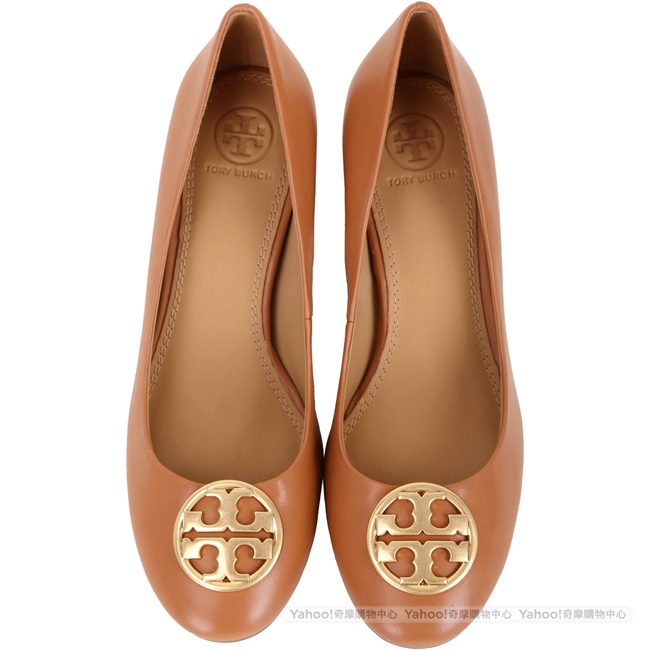 TORY BURCH Chelsea 黃銅標誌納帕牛皮粗跟鞋(棕色)