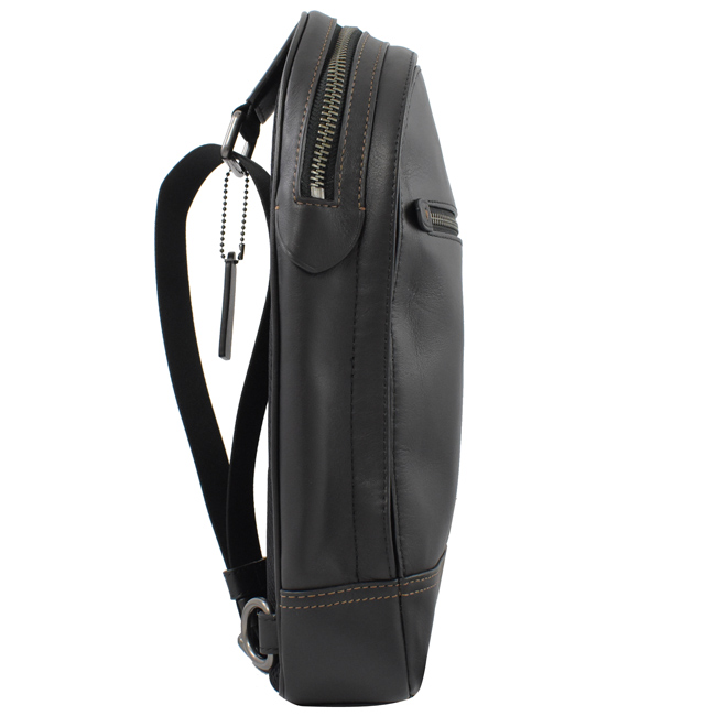 COACH金屬LOGO牛皮單肩後背包(黑咖)