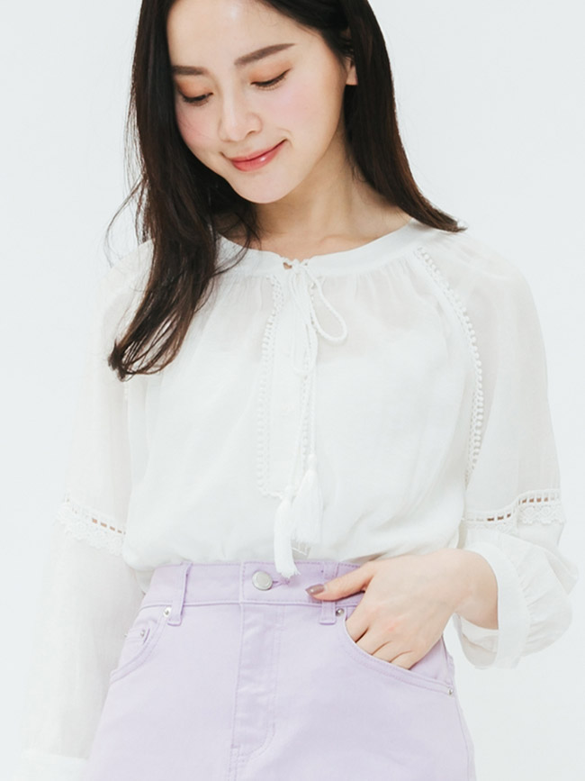 H:CONNECT 韓國品牌 女裝-簍空刺繡綁結上衣-白