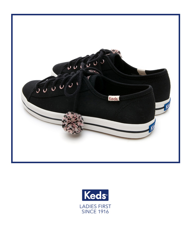 Keds KICKSTART 毛球裝飾綁帶休閒鞋-黑色