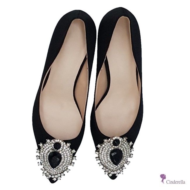 Cinderella Fashions 水滴晶鑽緞面中跟鞋 - 黑色