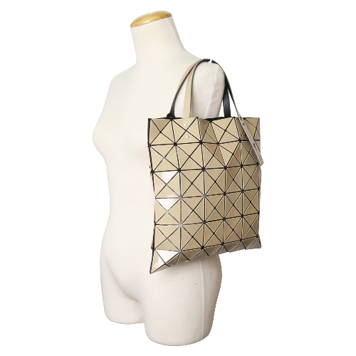 ISSEY MIYAKE 三宅一生BAOBAO 雙色亮面方格6x6手提包(駝X奶茶)