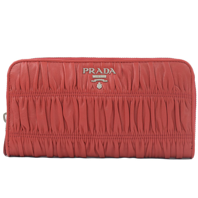 PRADA 金屬LOGO小羊皮抓皺ㄇ字拉鍊長夾(紅)