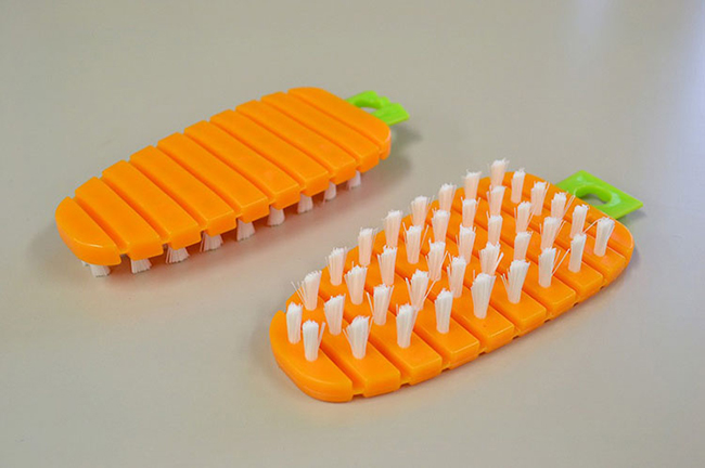 日本-小久保 蔬果清洗刷-胡蘿蔔造型