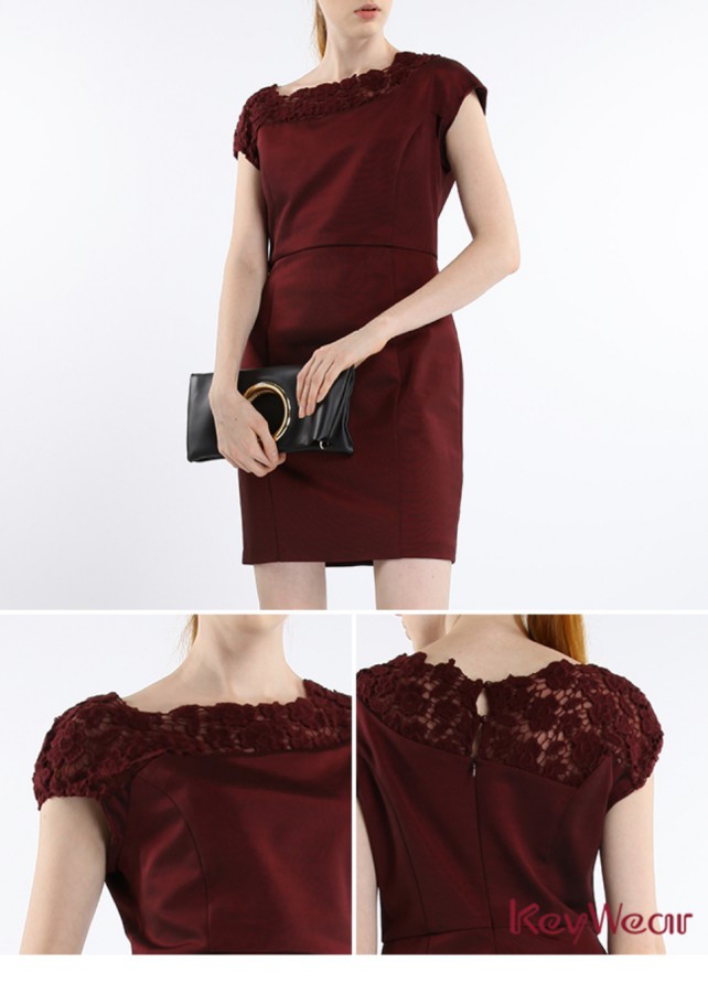 KeyWear奇威名品時尚性感拼接蕾絲垂袖洋裝-暗紅色