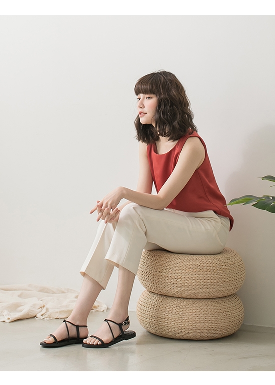 D+AF 夏氛日常．一字交叉細帶平底涼鞋＊黑