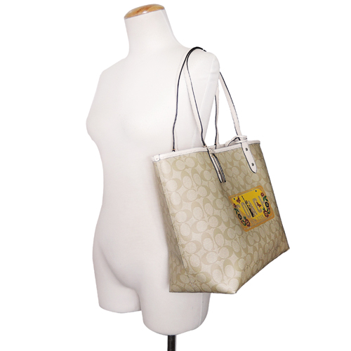 COACH NYC城市系列雙面翻子母托特包(卡其白)