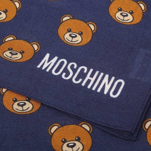 MOSCHINO 經典滿版TOY小熊圖樣100%莫代爾薄圍巾- 深藍色