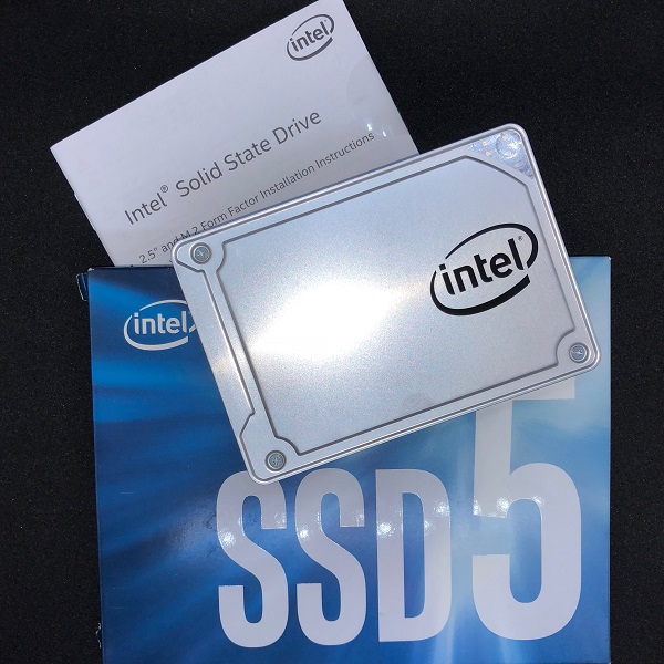 Intel 英特爾 545s 256G 2.5吋 SATA3 SSD固態硬碟