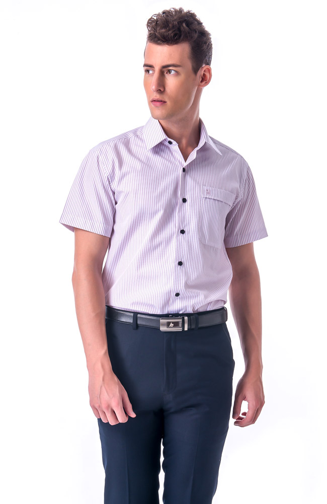 金‧安德森 粉紫條紋黑釦窄版短袖襯衫