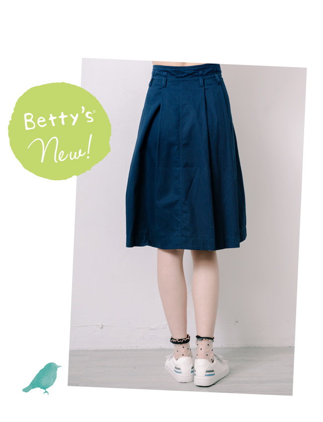 betty’s貝蒂思　典雅壓摺腰穿帶七分裙(深藍)