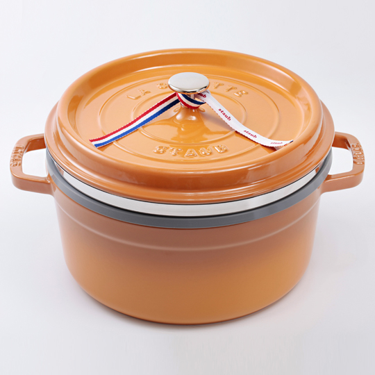 Staub 圓形琺瑯鑄鐵鍋(含蒸籠) 26cm 5.2L 芥末黃