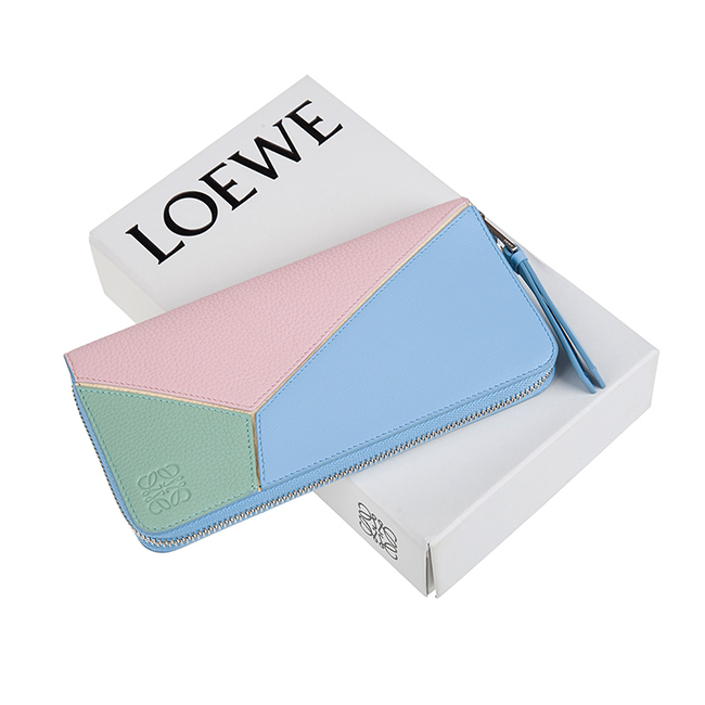 LOEWE PUZZLE小牛皮印刻圖騰撞色拉鍊長夾 (糖果彩色)