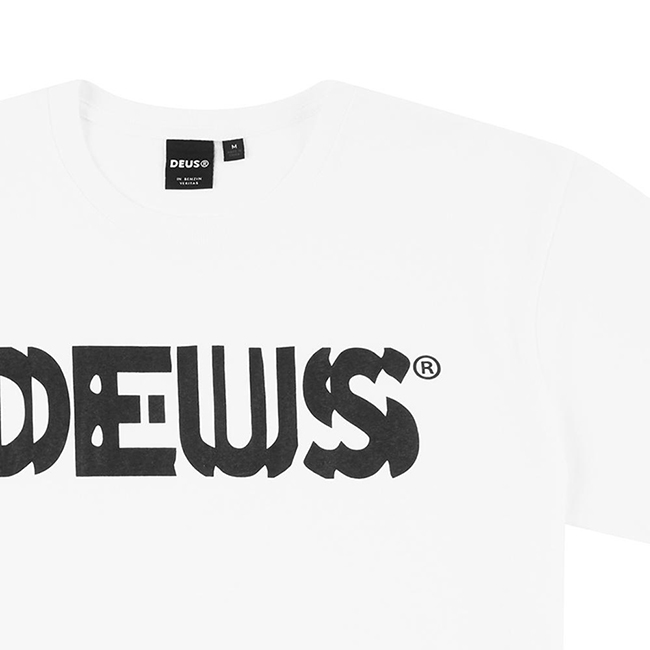 Deus Ex Machina 疊影字體T恤