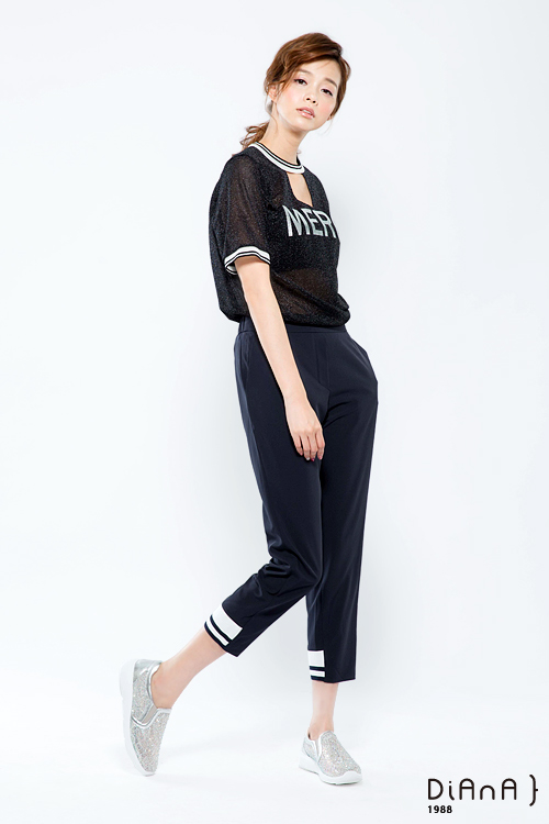 DIANA 絕美魅力--奢華水鑽微尖極修飾輕量休閒鞋-銀