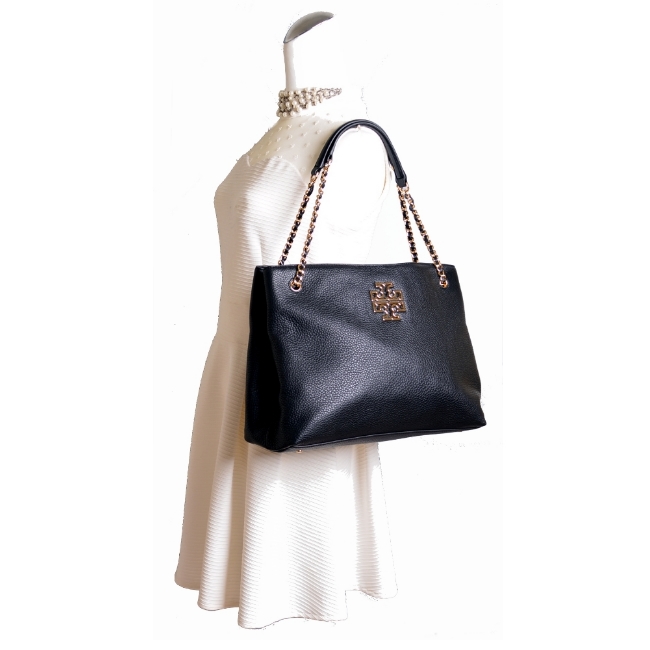 TORY BURCH BRITTEN 經典鏤空LOGO荔枝紋皮革鍊帶肩背包-經典黑