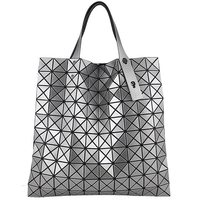 ISSEY MIYAKE 三宅一生BAOBAO亮面方格10x10透光手提包(銀色/中)