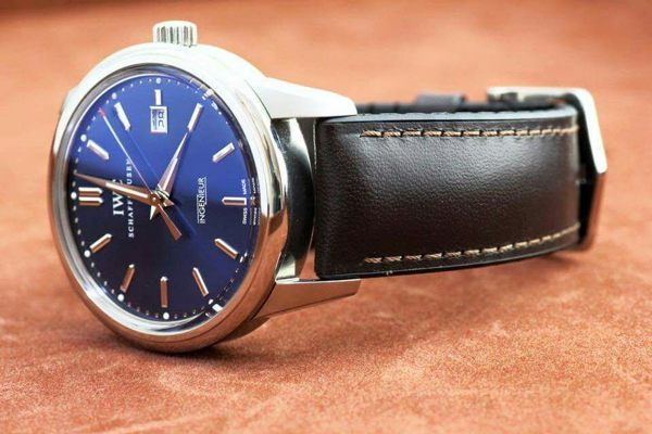 海奕施 HIRSCH James L 300米防水 小牛皮橡膠錶帶-黑