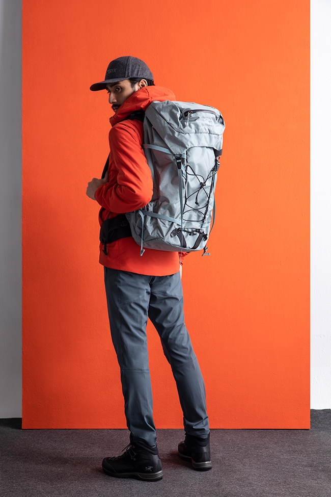 Arcteryx 始祖鳥 Alpha AR 55L 登山背包 機械灰