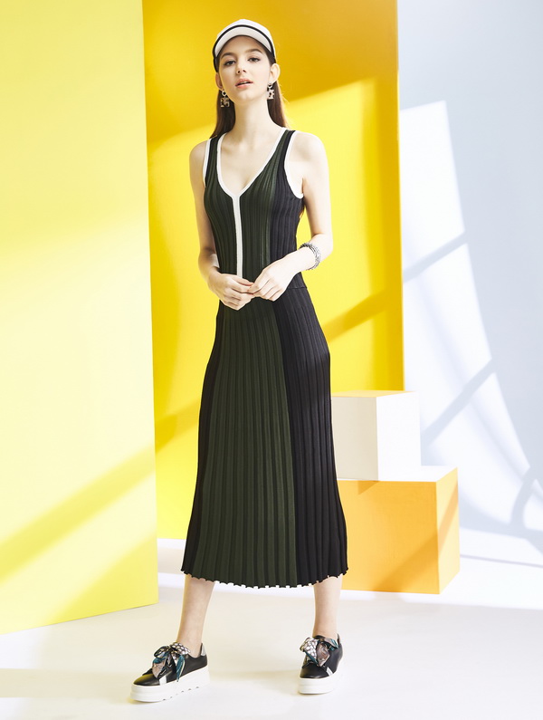 Keeley Ann 甜心假期~渡假風綁帶閃耀設計全真皮厚底休閒鞋(黑色-Ann)