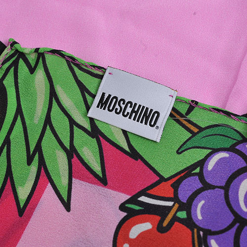 MOSCHINO 義大利熱帶水果TOY小熊LOGO圖騰100%絲質絲巾(粉紅系)