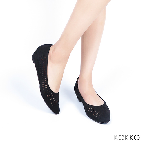 KOKKO -夏日甜心鏤空尖頭楔形跟鞋-經典黑