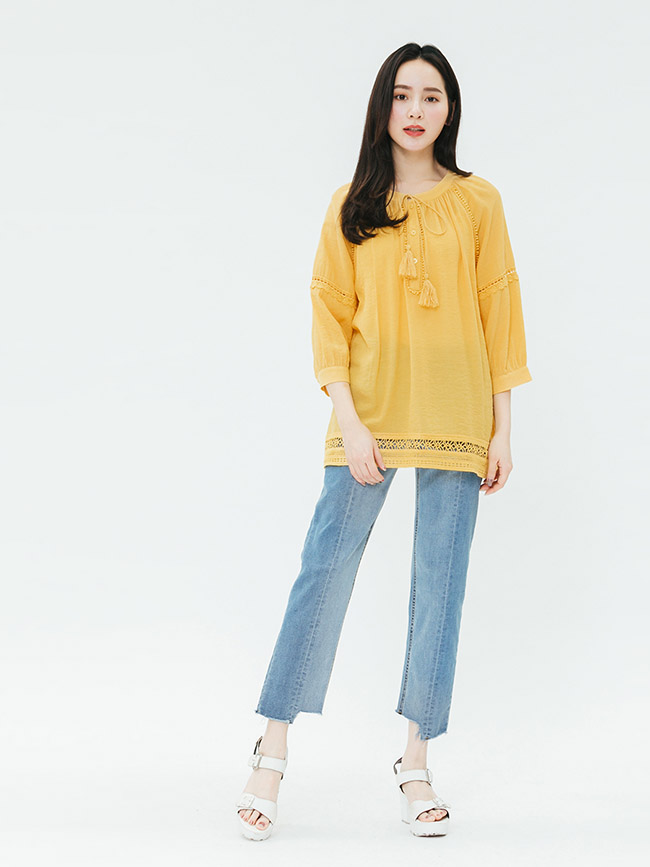 H:CONNECT 韓國品牌 女裝-簍空刺繡綁結上衣-黃