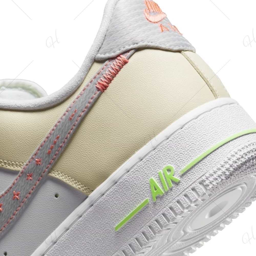 NIKE 耐吉休閒鞋運動鞋AF1 皮革男鞋白黃FB1852-111 Air Force 1 07 LV8