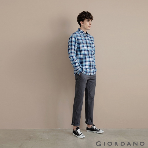 GIORDANO 男裝基本款錐形彈力卡其長褲 - 03 標誌灰