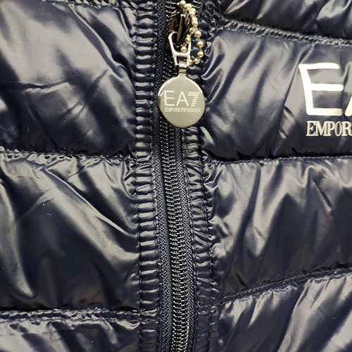 EMPORIO ARMANI EA7經典品牌圖騰LOGO羽絨背心(深夜藍/M)