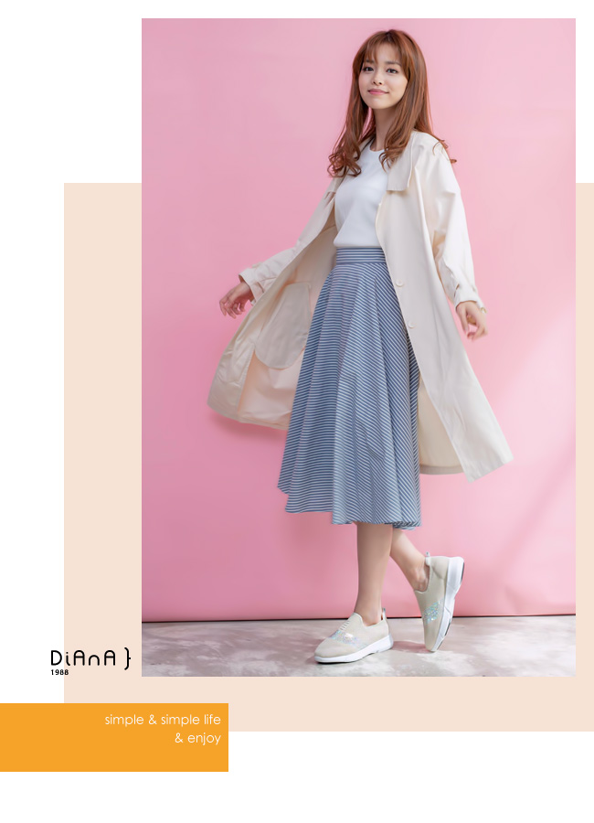 DIANA 漫步雲端厚切焦糖美人款-晶耀水鑽針織輕量厚底休閒鞋-卡其