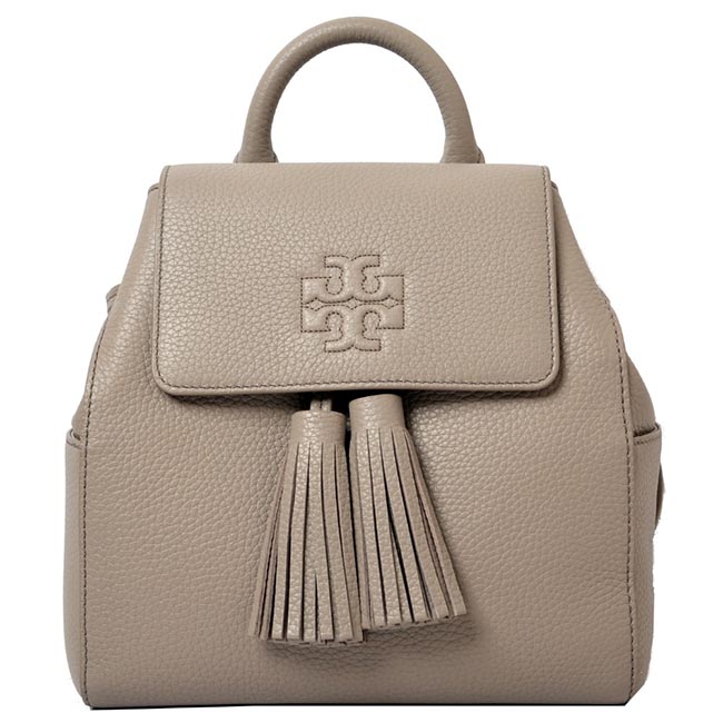 TORY BURCH THEA 流蘇飾荔枝紋精緻LOGO翻蓋束口後背包-大象灰(mini)